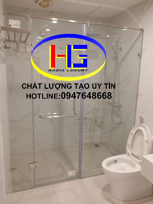 vách tắm kính thẳng